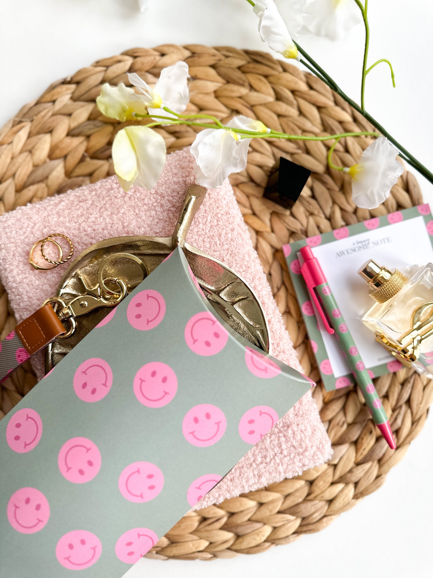 Gift box | Green &amp;amp; Pink Smiley per 6 pieces