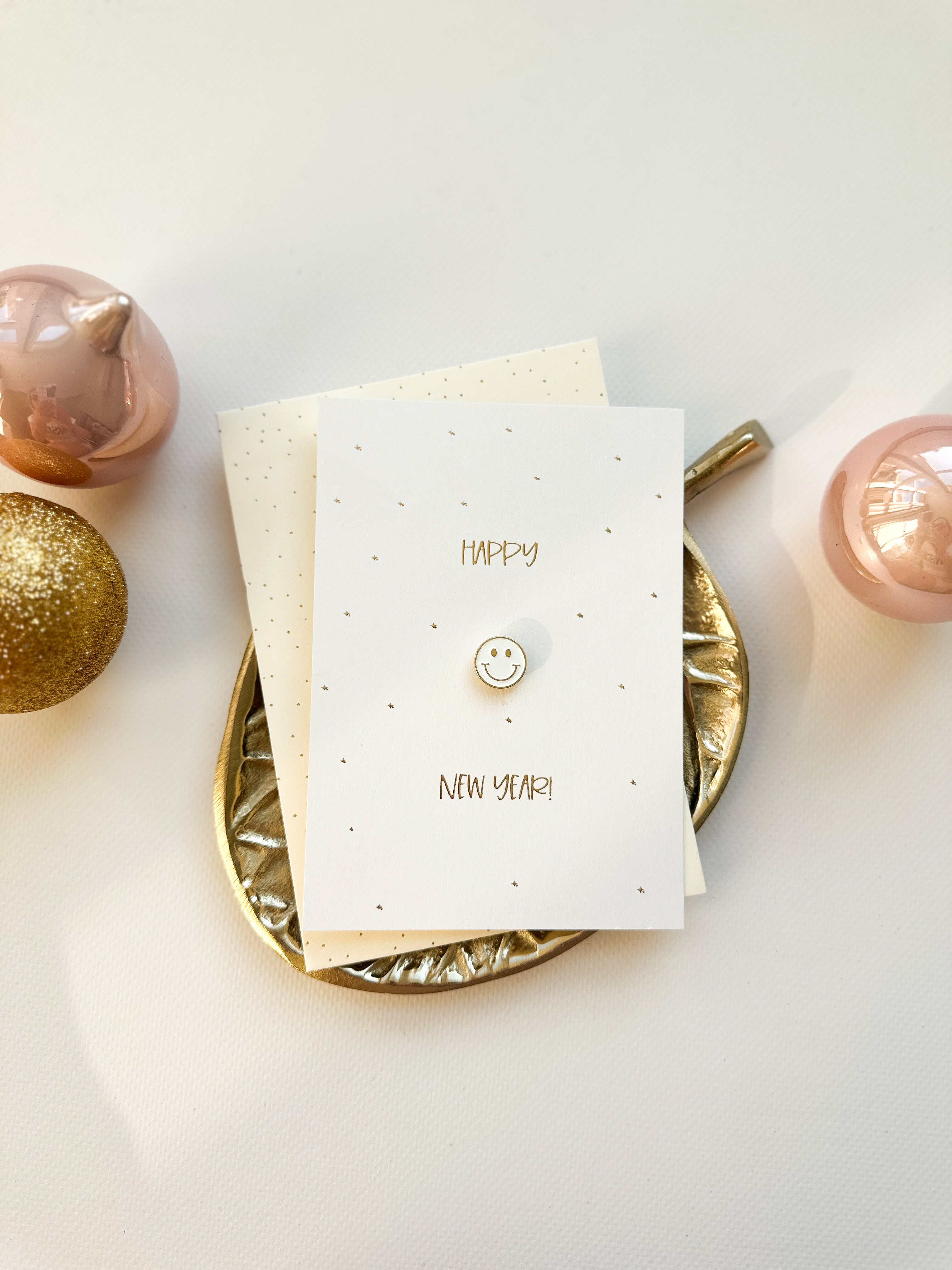 Kaart met pin | Happy New Year met witte pin | Per 6 stuks